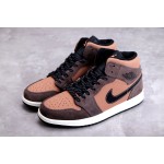 Air Jordan 1 Mid earthy brown