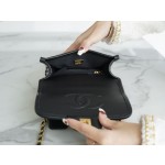 𝗖𝗛𝗔𝗡𝗘𝗟✦ Tweed 𝟮𝟮k Tweed Small Black and White Messenger Tofu Bag 🤍