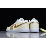 Air Jordan 1 Low low top beige luipaard print