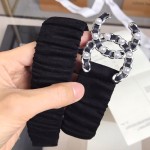 𝗖𝗛𝗔𝗡𝗘𝗟 Classic pearl lambskin elasticated waistband