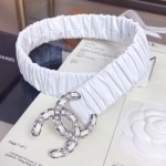 𝗖𝗛𝗔𝗡𝗘𝗟 Classic pearl lambskin elasticated waistband