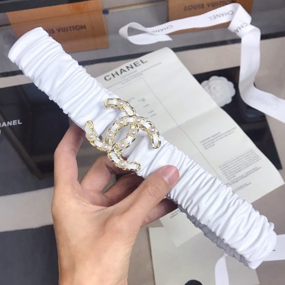 𝗖𝗛𝗔𝗡𝗘𝗟 Classic pearl lambskin elasticated waistband