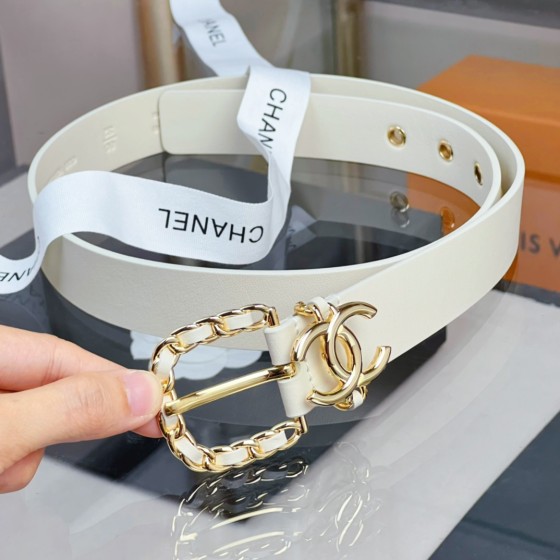 𝗖𝗛𝗔𝗡𝗘𝗟 Classic denim blue belt