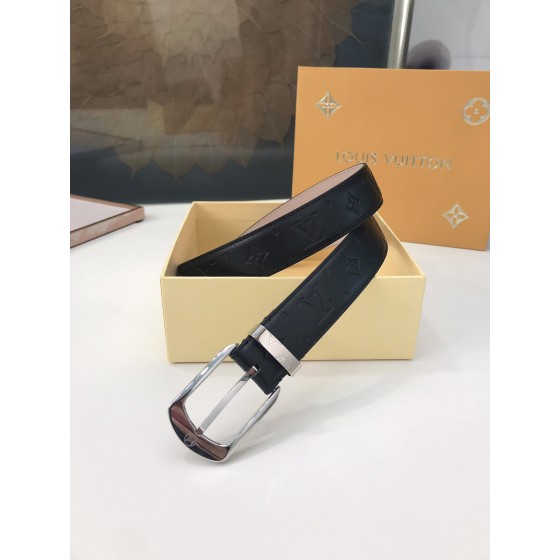 LOUIS VUITTO belt is double-sided with Italian original custom imported cowhide embossing