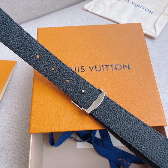 LOUIS VUITTO Parnassea Leather Goods Collection