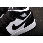 Air Jordan 1 Mid Black and White Panda