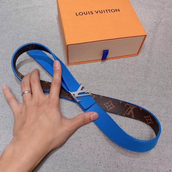 LOUIS VUITTO Initiales 30mm reversible belt