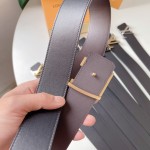 Reversible plain belt