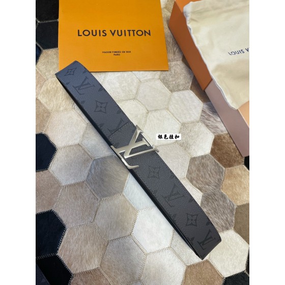 LOUIS VUITTO Initiales Reversible Belt Fusion