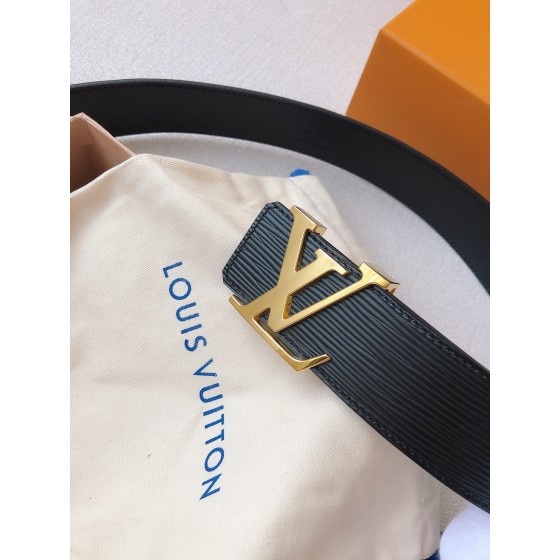 LOUIS VUITTO initials belt