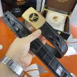 LOUIS VUITTO uses real crocodile 🐊🐊 skin and bone back skin for the body. There is no splicing at the tail