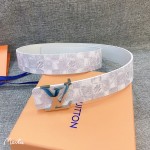 LOUIS VUITTO reversible belt in Monogram canvas and leather