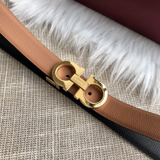 FERRAGAMO boutique buckle head, first layer of cowhide