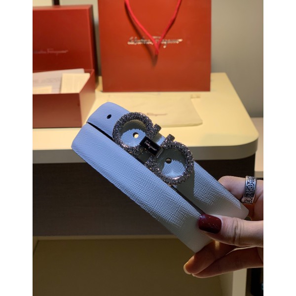 FERRAGAMO twist style