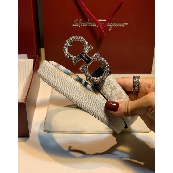 FERRAGAMO twist style