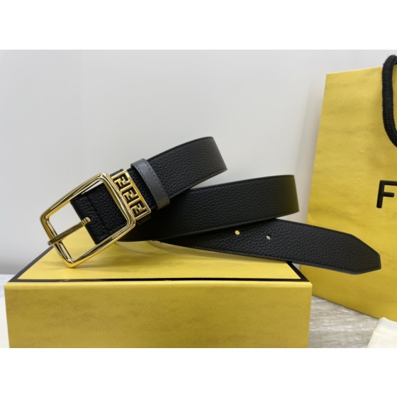 FENDI imported Italian calfskin 👍 Pin buckle design