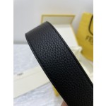 FENDI imported Italian calfskin 👍 Pin buckle design