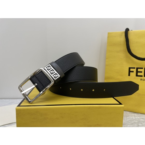 FENDI imported Italian calfskin 👍 Pin buckle design