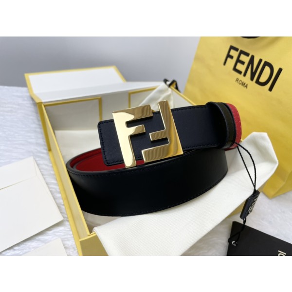 FENDI imported Italian calfskin 👍 Double-sided use with double F button buckle