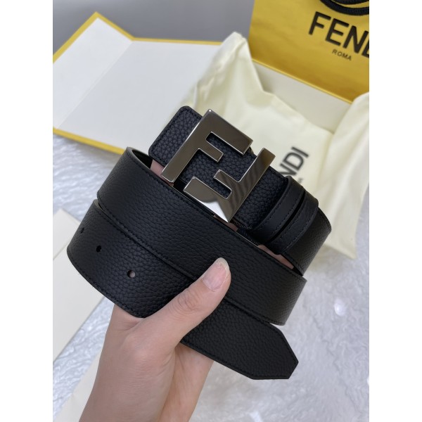 FENDI imported Italian calfskin 👍 Double-sided use with double F button buckle