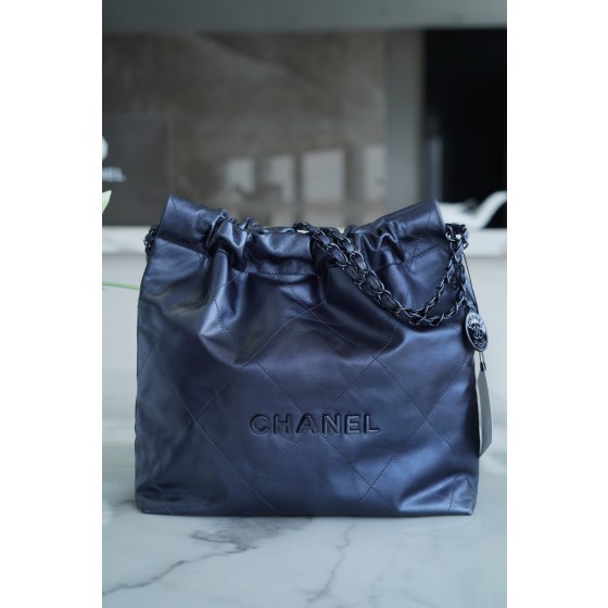 𝗖𝗛𝗔𝗘𝗡𝗟✦𝟐𝟐𝗣 Advanced Handbags 𝟐𝟐 Handbag Small Metallic Blue