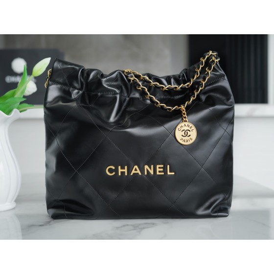 𝗖𝗛𝗔𝗘𝗡𝗟 ✦𝟐𝟐𝗣 spring and summer new 𝟐𝟐 handbag authentic tail leather black gold