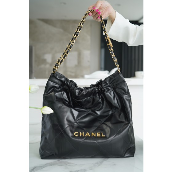 𝗖𝗛𝗔𝗘𝗡𝗟✦𝟐𝟐𝗣Spring/Summer New 𝟐𝟐Handbag Genuine Tail Leather Medium Black Gold