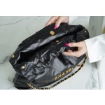 𝗖𝗛𝗔𝗘𝗡𝗟✦𝟐𝟐𝗣Spring/Summer New 𝟐𝟐Handbag Genuine Tail Leather Medium Black Gold