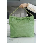 𝗖𝗛𝗔𝗘𝗡𝗟 ✦23𝒄 new 𝟐𝟐 handbag avocado green 🥑 authentic tail leather small