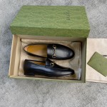 Gucci Super classic leather shoe style Calfskin mixed with sheepskin Horsebit buckle single shoe Black