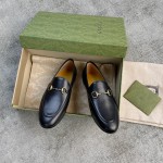 Gucci Super classic leather shoe style Calfskin mixed with sheepskin Horsebit buckle single shoe Black