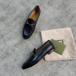 Gucci Super classic leather shoe style Calfskin mixed with sheepskin Horsebit buckle single shoe Black