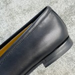 Gucci Super classic leather shoe style Calfskin mixed with sheepskin Horsebit buckle single shoe Black