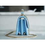 𝗖𝗛𝗔𝗘𝗡𝗟✦ 𝟮𝟮𝐒 Enamel Handle Chain Bag Blue
