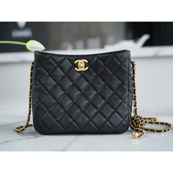 𝗖𝗛𝗔𝗘𝗡𝗟✦ 22s Woven Gold Ball 𝑯𝒐𝒃𝒐 Hippie Bag Black 〰️