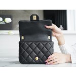 𝗖𝗛𝗔𝗘𝗡𝗟✦ 𝟮𝟮𝘀 thick chain cf underarm bag small