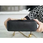 𝗖𝗛𝗔𝗘𝗡𝗟✦ 23C metal ball 𝑴𝒊𝒏𝒊 genuine leather black 🖤