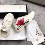 Gucci Pops This collection has a lot of flora and fauna elements Original material