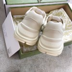 Gucci Pops This collection has a lot of flora and fauna in the original material Red Apple