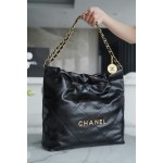 𝗖𝗛𝗔𝗘𝗡𝗟✦𝟐𝟐𝗣Spring/Summer New 𝟐𝟐Handbag Small Black Gold Buckle➿