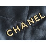 𝗖𝗛𝗔𝗘𝗡𝗟✦𝟐𝟐𝗣Spring/Summer New 𝟐𝟐Handbag Small Black Gold Buckle➿