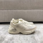 Gucci Pops This collection has a lot of flora and fauna elements Original material