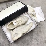 Gucci Pops This collection has a lot of flora and fauna elements Original material