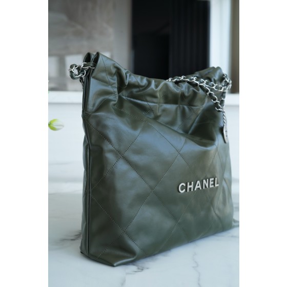 𝗖𝗛𝗔𝗘𝗡𝗟 ✦𝟐𝟐𝗣 spring and summer new 𝟐𝟐 handbag medium olive green