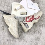 Gucci Pops This collection has a lot of flora and fauna elements Original material