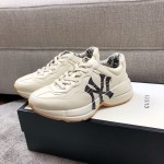 Gucci Pops This collection has a lot of flora and fauna elements Original material