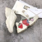 Gucci Pops This collection has a lot of flora and fauna elements Original material