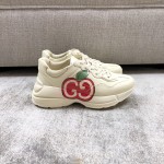 Gucci Pops This collection has a lot of flora and fauna elements Original material