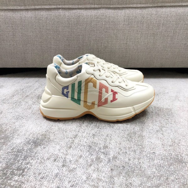 Gucci Pops This collection has a lot of flora and fauna elements Original material