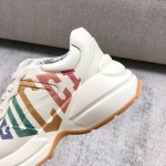 Gucci Pops This collection has a lot of flora and fauna elements Original material